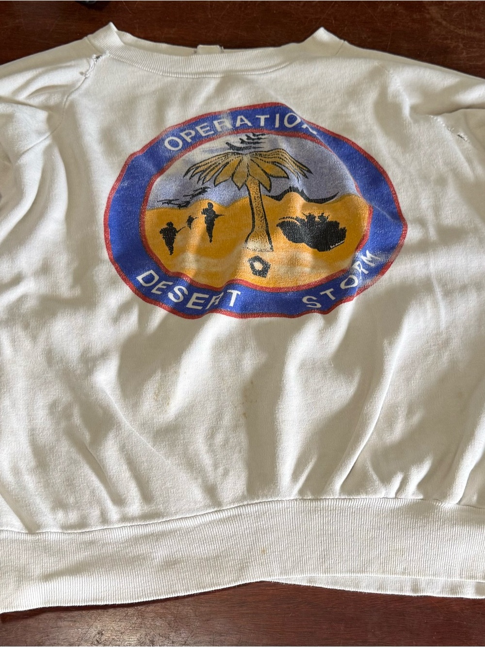 White Graphic 'Operation Desert Storm' Pullover Sweatshirt Unisex M Vintage